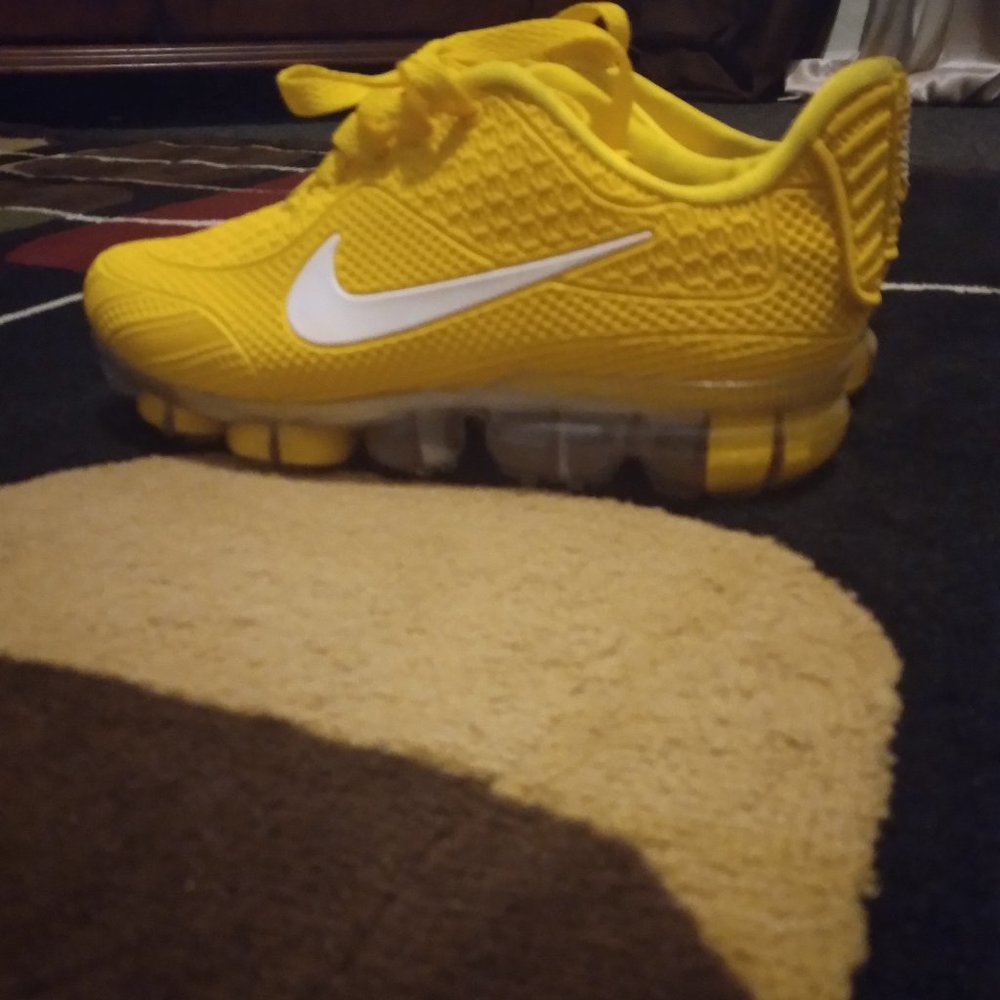 NIKE VAPORMAX
